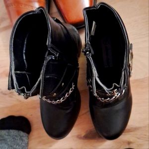 Black half zip heal boots brand new
